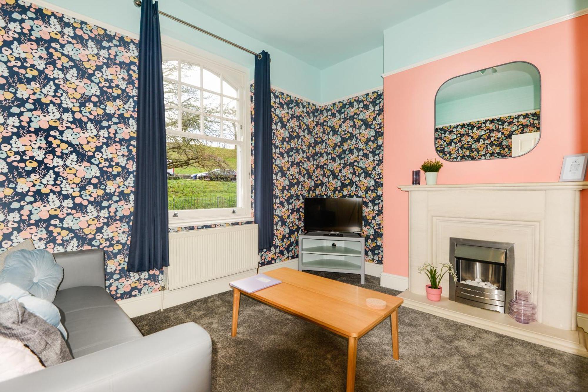 Harbour Court Plymouth - Free Parking - Tucked Away On The Barbican With Courtyard - By Ocean City Retreats Exterior photo
