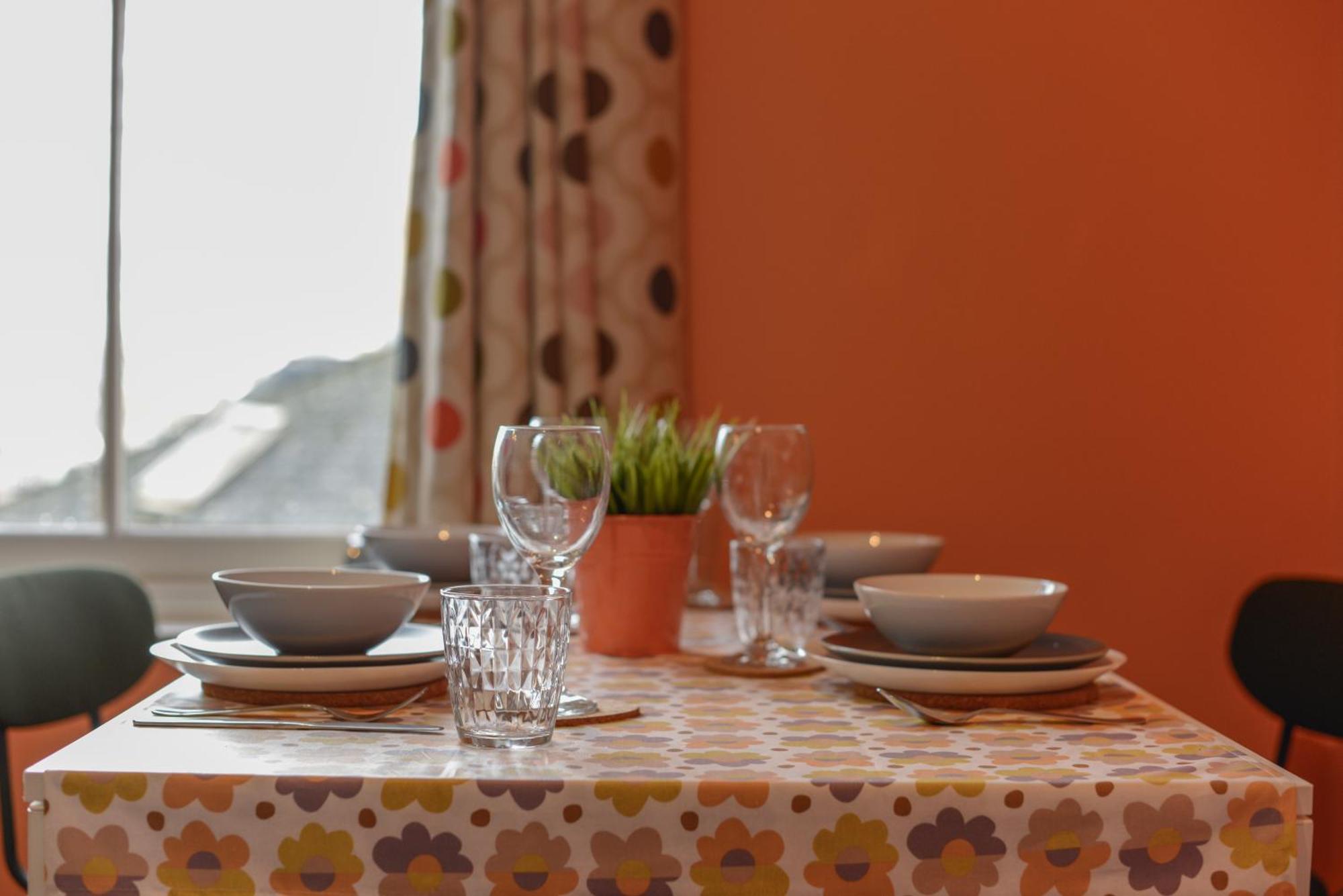 Harbour Court Plymouth - Free Parking - Tucked Away On The Barbican With Courtyard - By Ocean City Retreats Exterior photo