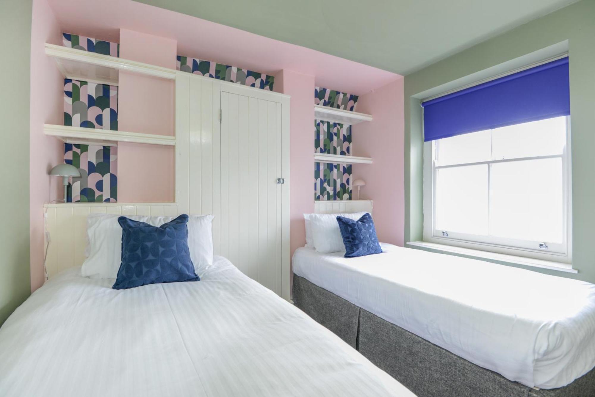 Harbour Court Plymouth - Free Parking - Tucked Away On The Barbican With Courtyard - By Ocean City Retreats Exterior photo