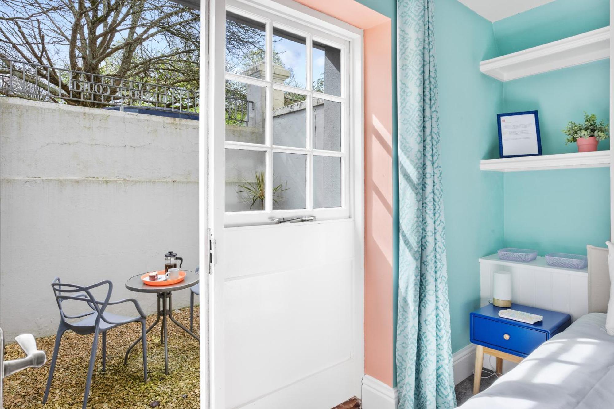 Harbour Court Plymouth - Free Parking - Tucked Away On The Barbican With Courtyard - By Ocean City Retreats Exterior photo